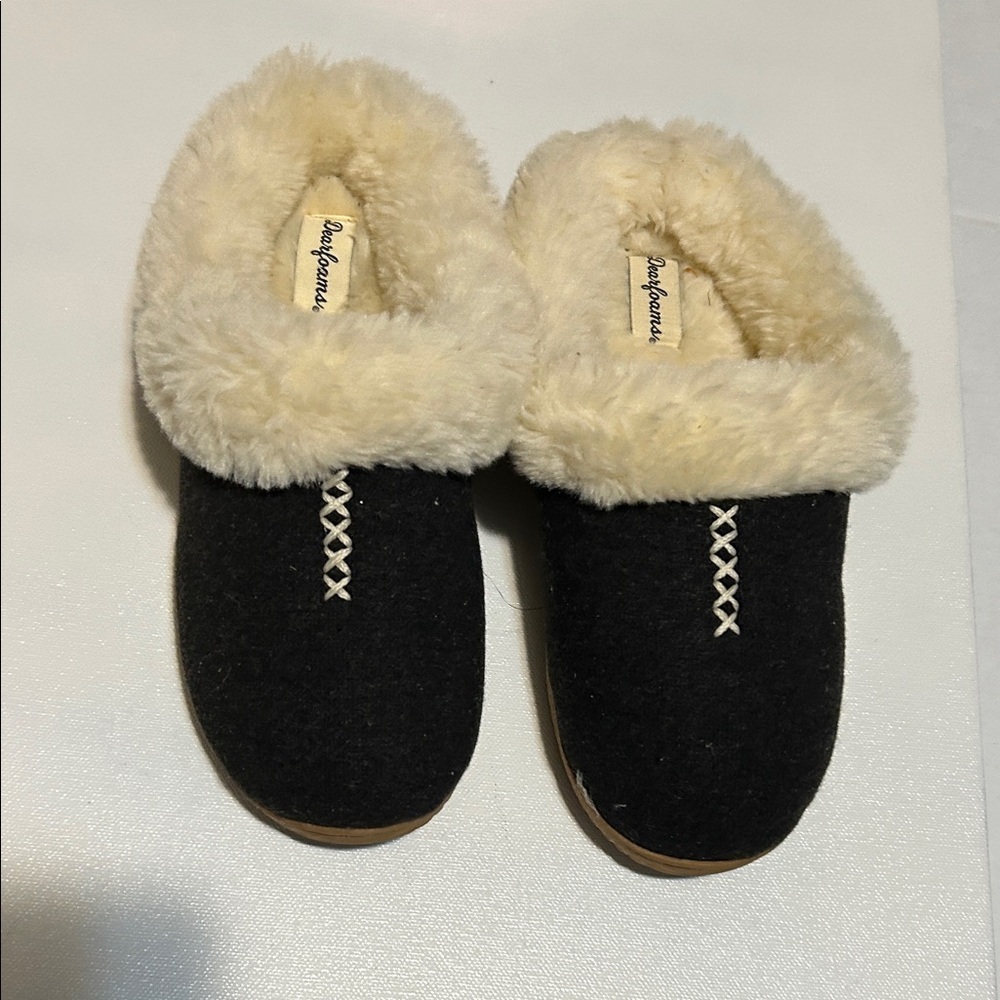 Black and Cream Slippers with Faux Fur Lining